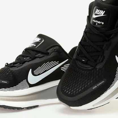 Nike Vomero 18 - Preto/Branco/Cinza
