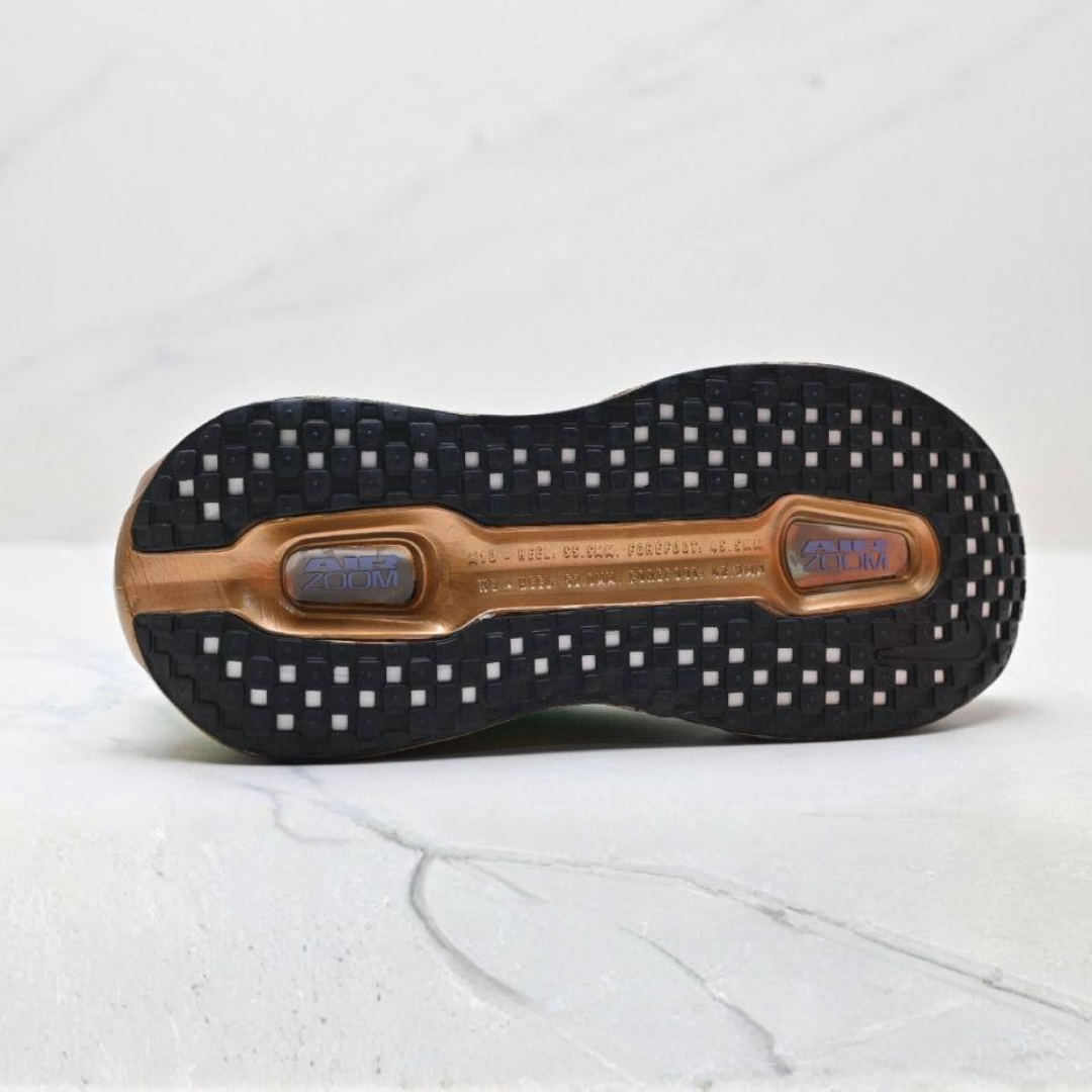 Nike Vomero Premium - Verde/Dourado