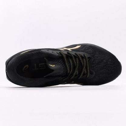 Asics Novablast 3 Preto/Dourado