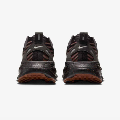Nike Vomero 18 - Preto/Marrom