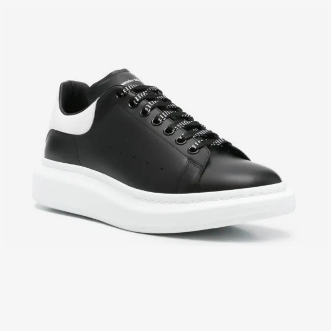 Alexander McQueen Tênis Oversized com cadarço - Preto/Branco