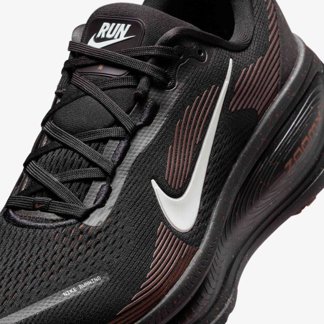 Nike Vomero 18 - Preto/Marrom