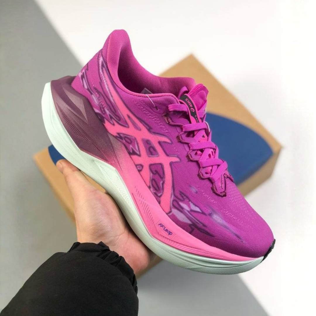 Asics Superblast 3 - Unissex - Rosa