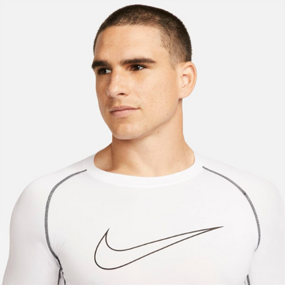 Kit Camiseta e Calça de Compressão Nike Pro