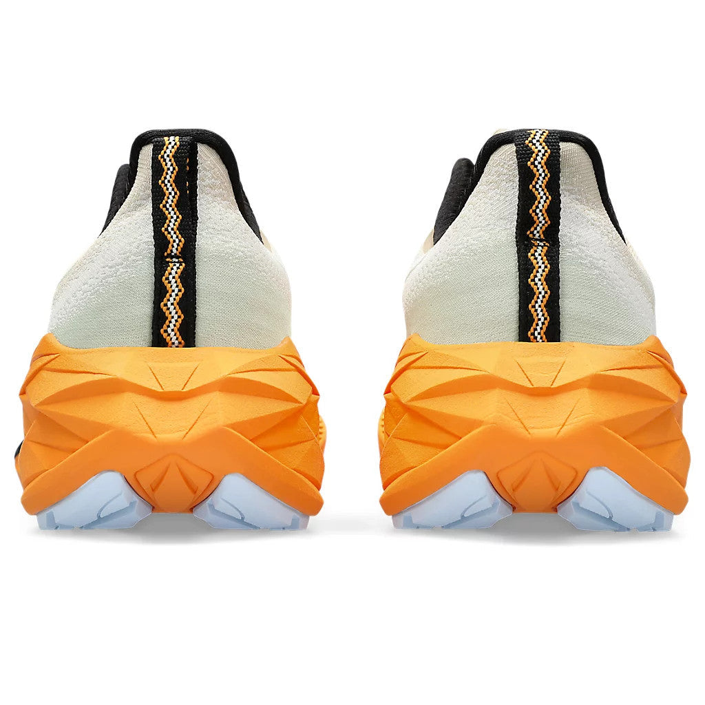 Asics Novablast™ 4 Bege Laranja