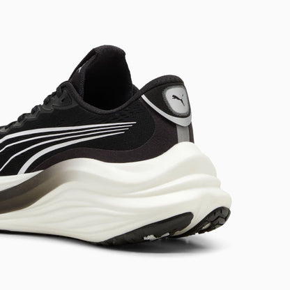 Puma MagMax NITRO - Preto com Branco