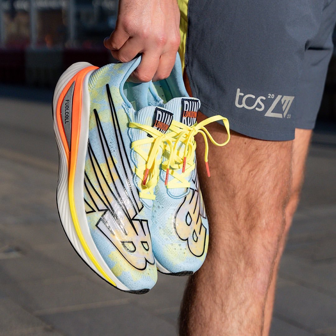 New Balance Fuelcell Supercomp Elite V3 - London
